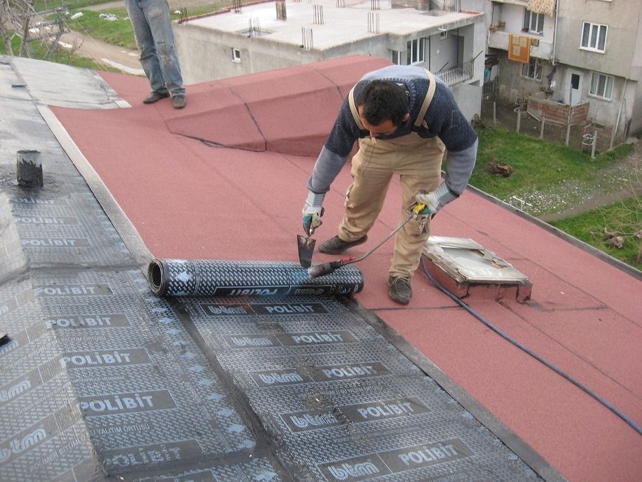 Karabağlar EPDM Kauçuk Çatı – düz çatıda arduvazlı bitümlü membran serimi Karabağlar EPDM Kauçuk Çatı – düz çatıda arduvazlı bitümlü membran serimi